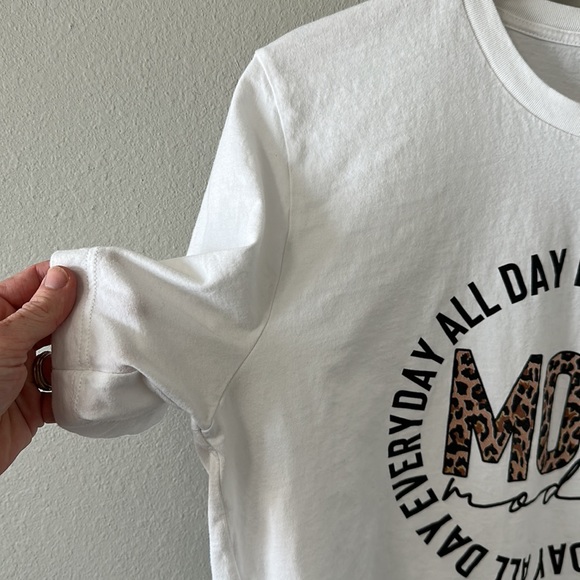 Mom Mode Everyday White/Leopard White Crewneck Short Sleeve Tee Large - Picture 4 of 10